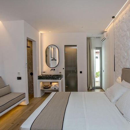 Levantes Luxury Suites II Tinos ภายนอก รูปภาพ